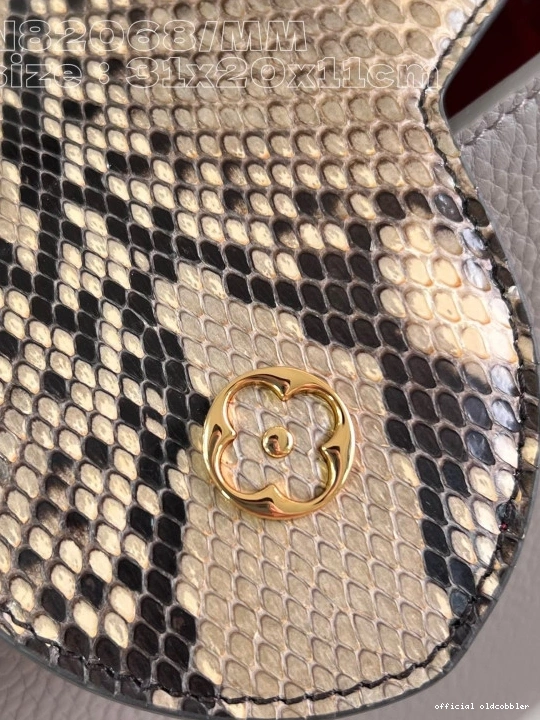Official oldcobbler LOUIS CAPUCINES VUITTON BB-31.5*20*11CM 0802